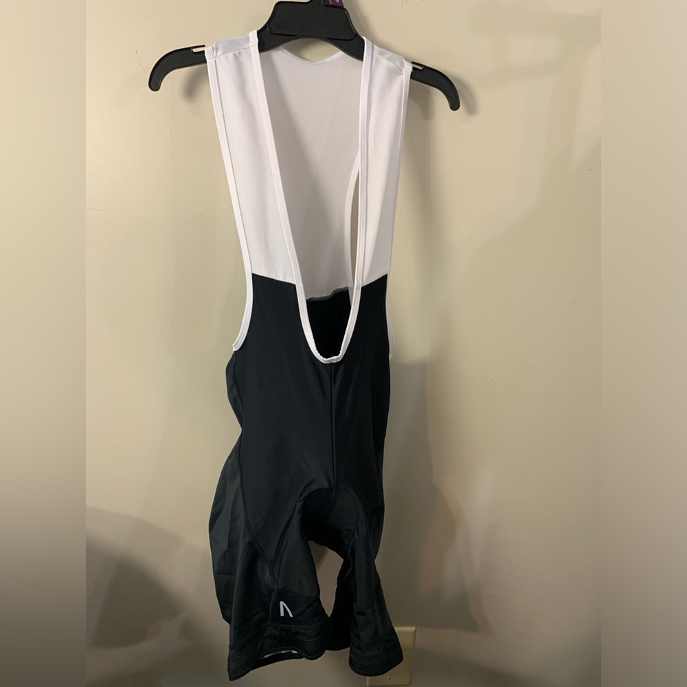 Women’s Medium Primal bib cycling shorts